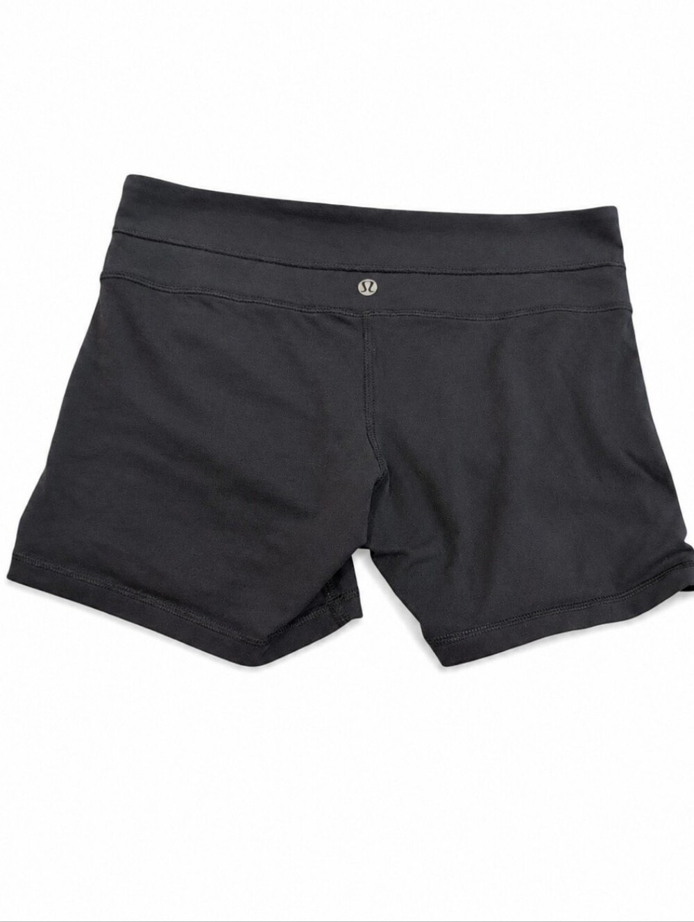 Lululemon Women’s Size 8 Black Athletic Yoga Shorts Low Rise Stretch Running Gym